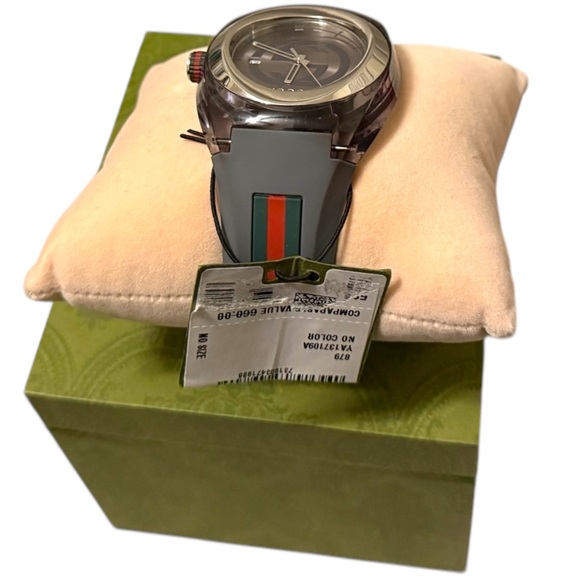 Gucci Sync XXL Men's Grey Logo Dial Swiss Quartz Watch - ($680 MSRP) Preowned - Picture 3 of 7